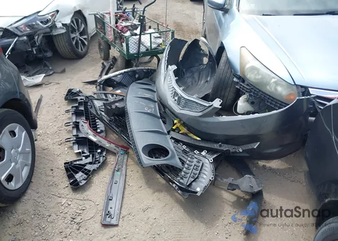 2013 Honda Fit z USA, uszkodzony, nr VIN JHMGE8H36DC015960